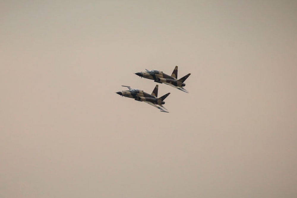 В начале войны иранский самолет F-5 смог отбомбиться по одной из баз США