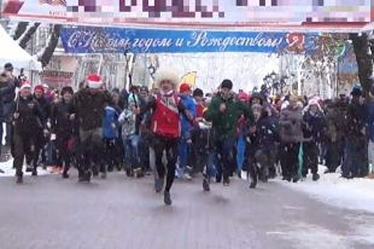 Около 2 тысяч ростовчан приняли участие в новогоднем забеге