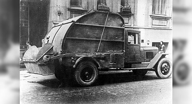 Грохочущие по утрам: история советских мусоровозов