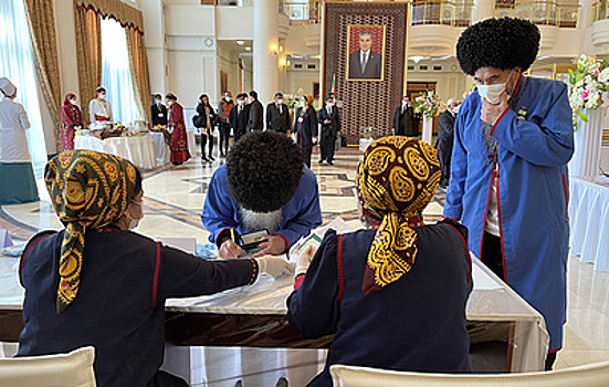 В Туркмении прошли внеочередные президентские выборы