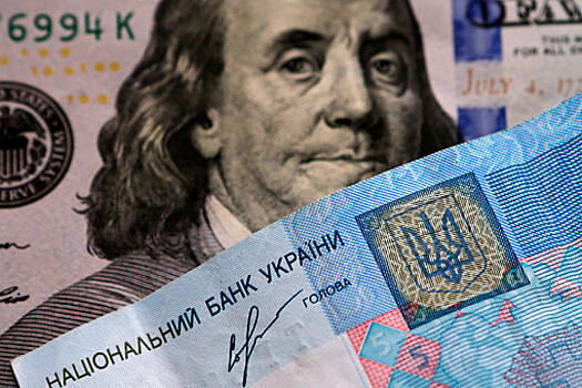 "Страна.ua": курс украинской гривны вырос до 38 за доллар