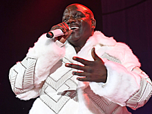 Концерт Akon и бесплатные кинопоказы: куда пойти 9–10 августа в Москве
