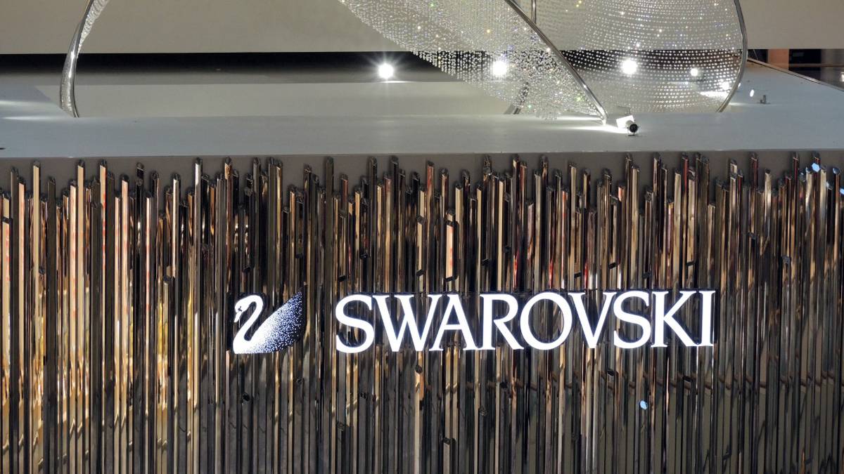 Swarovski полностью прекратит свою деятельность в России