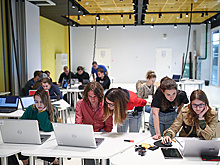 Эксперты рассказали, сколько школьников в РФ стараются самостоятельно заработать деньги