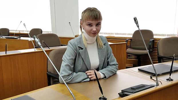 Студентка из Молочного на день заняла место депутата Законодательного Собрания области 