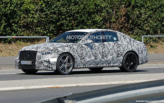 Шпионские фотографии нового Mercedes-Benz E-Class