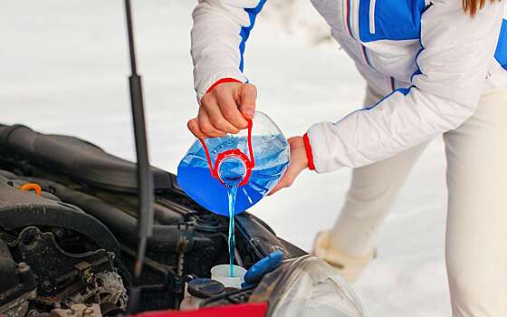 Зимняя омывайка на нуле: что залить в бачок, чтобы не повредить автомобиль