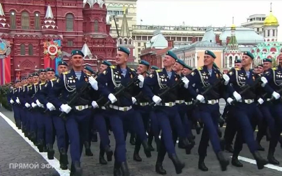 В День Победы батальон Рязанского училища ВДВ прошел парадом по Красной площади