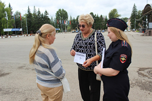 В Самарской области полицейские и общественники продолжают участвовать во Всероссийской акции «Школа информационной безопасности»