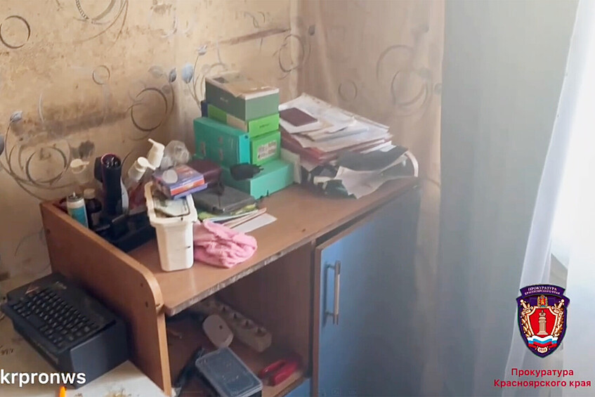 Одна из комнат в доме в Красноярском крае, где жили четверо детей, погибших от отравления