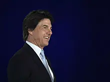 62-летний Том Круз вышел на прогулку с 36-летней Аной де Армас в Лондоне