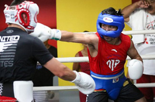 Тим Цзю помогает Мэнни Пакьяо в подготовке к Киту Тёрману: фото