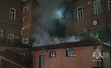 В центре Казани загорелось трехэтажное здание