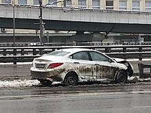 С проезжей части по проспекту Маршала Жукова убрали брошенный автомобиль