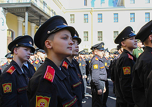 Суворовцы Санкт-Петербурга победили во всероссийском конкурсе, предложив новый дорожный знак