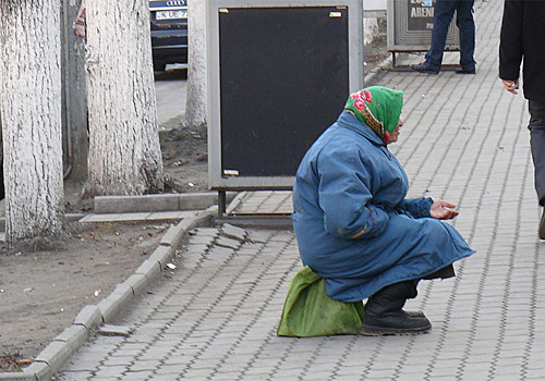 На питание старикам остается по 200 рублей в сутки
