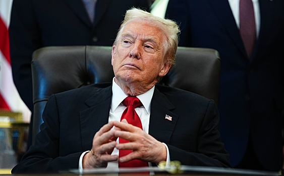 Трамп заявил об аннулировании документов, подписанных Байденом автопером