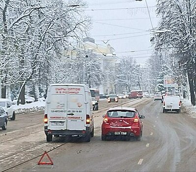 В Калининграде из-за ДТП на рельсах в двух местах встали трамваи