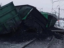 Движение поездов после схода 18 вагонов с углем в Прикамье полностью восстановили