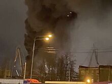 Пожарные пострадали при тушении пожара на корвете "Проворный" в Санкт-Петербурге