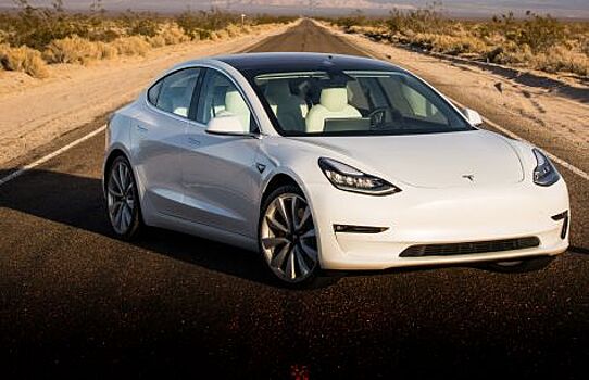 Tesla Model 3 Performance сразилась в дрэге с двумя суперкарами