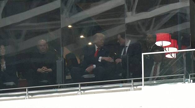 Чтец по губам раскрыла содержание разговора Трампа и Маска