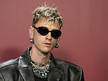 Раскрыто финансовое состояние бойфренда Меган Фокс Machine Gun Kelly