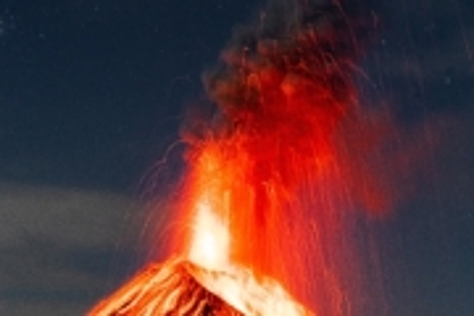 В Гватемале во второй раз за месяц извергается вулкан Фуэго