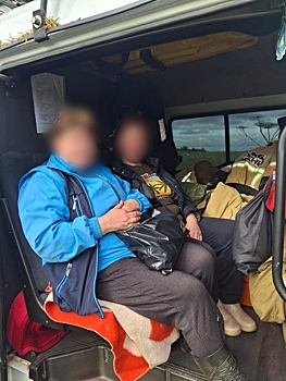 Спасатели нашли в лесу Глазовского района двух заблудившихся женщин