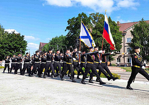 Корабли и авиация участвовали в генеральной репетиции военно-морского парада в Тартусе
