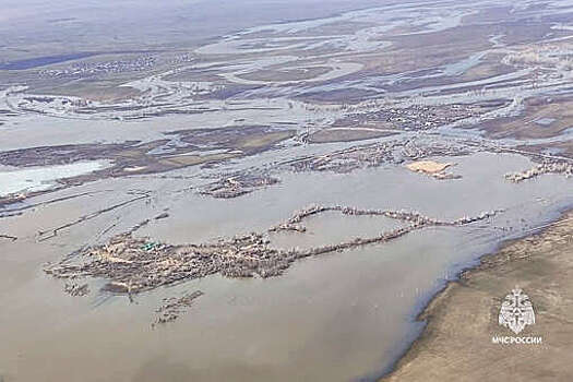 В Оренбуржье освободились от паводковой воды почти 800 домов за сутки