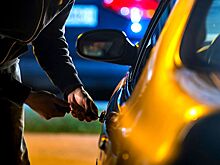 Двое молодых вологжан пытались угнать автомобиль