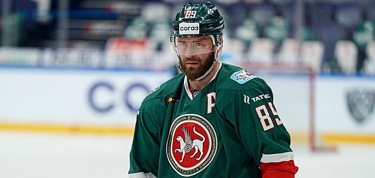 Артем Лукоянов: «Ак Барс» забрал мою форму, так что летом не мог кататься на льду, только на земле занимался. Потом за свой счет ее выкупил, клюшки – тоже»