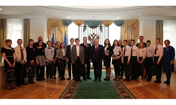 Юным новоуренгойцам вручили паспорта