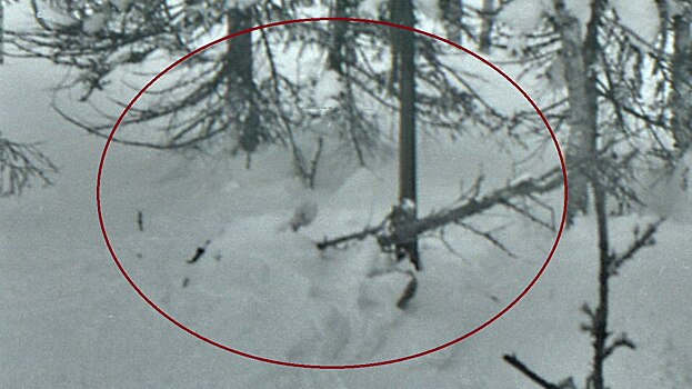 Исследователь нашел на фото 10-го погибшего на перевале Дятлова