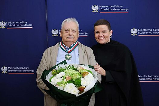 Автор «Ведьмака» Анджей Сапковский награждён за заслуги перед культурой Польши