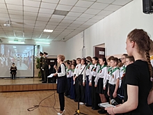 ​Более 100 школьников Читы и Старобешево ДНР исполнили совместно песню «День Победы»