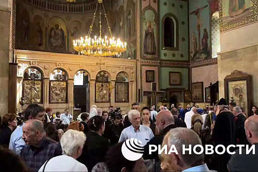 Прощание с режиссером Шенгелаей началось в Сионском соборе в Тбилиси