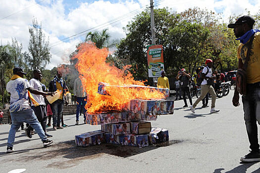 СМИ: в Гаити вооруженные банды устроили перестрелку возле резиденции главы государства