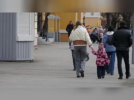 «Наблюдается устойчивая тенденция к многодетности» - Минсоцзащиты края
