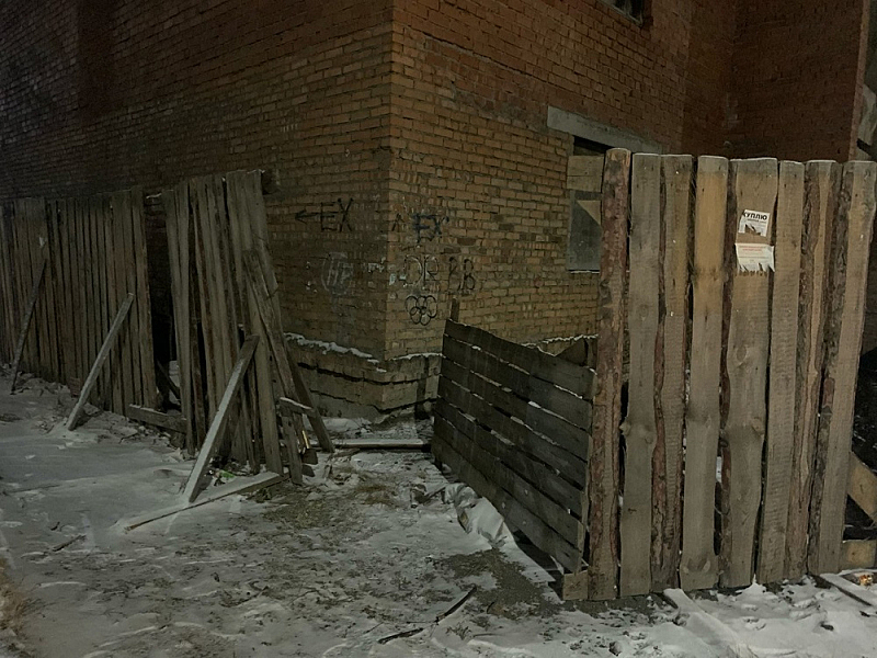 Власти и предприниматели муниципалитетов Челябинской области ответят в суде за опасные здания рядом со школами и садиками