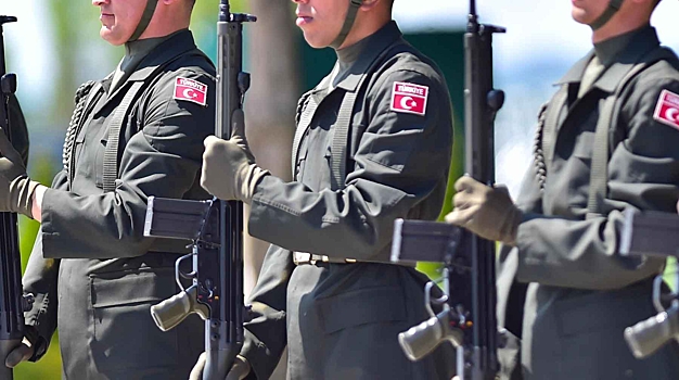 Сирийские военные начали проходить подготовку на базах Турции