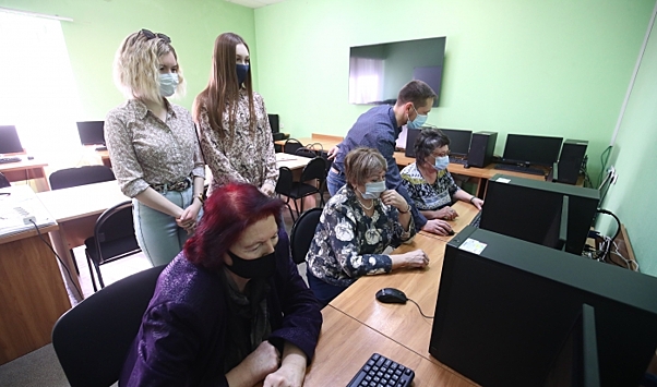 Волгоградские пенсионеры обучаются цифровым навыкам
