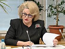 В Госдуме ответили призвавшему женщин носить мини-юбки для повышения рождаемости депутату