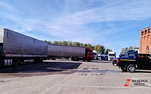 В Свердловской области в аварию попали сразу три грузовые машины