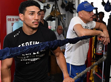 Теофимо Лопес и Накатани показали одинаковый вес