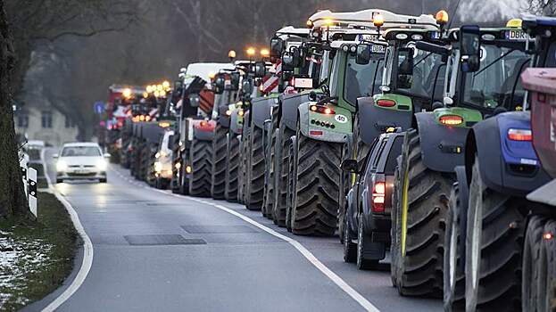 В МИД РФ назвали причину протестов фермеров в Европе