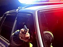 В Кирове полицейские остановили 19-летнего пьяного лихача с помощью табельного оружия