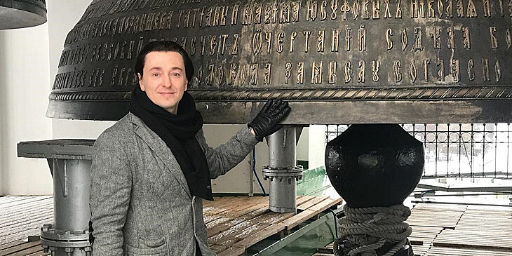 Сергей Безруков поделился редким фото с женой и подросшей дочерью