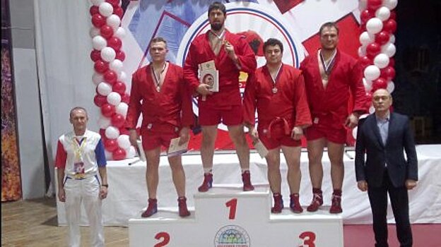 Борец Алексей Мерзликин привез в Пензу медаль из Кстова